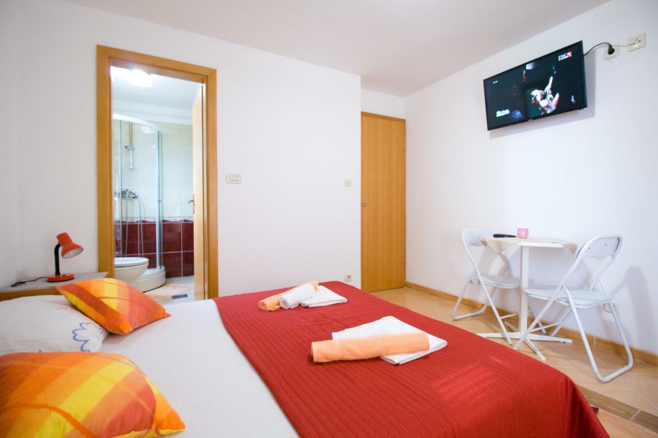 Apartmani Diki Makarska Exteriör bild